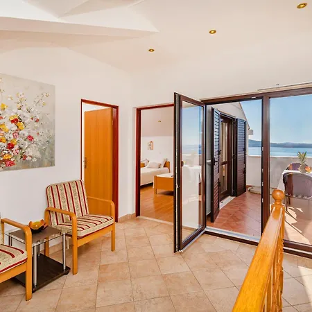 Apartment Dalmare Sea View With Huge Balcony Mlini
